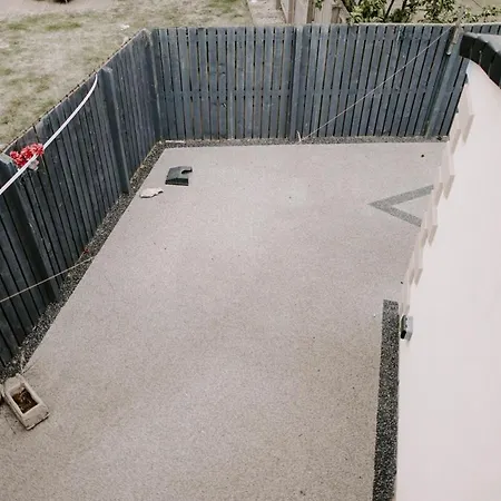 Gadbridge - 3 Bedroom House, Parking And Garden!